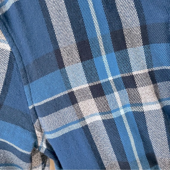 American Eagle Plaid Flannel Long Sleeve Button Down Shirt - Picture 9 of 16